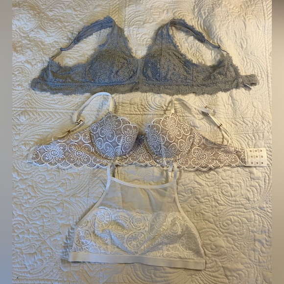 3/$25 Aerie bra and bralettes - Picture 2 of 15